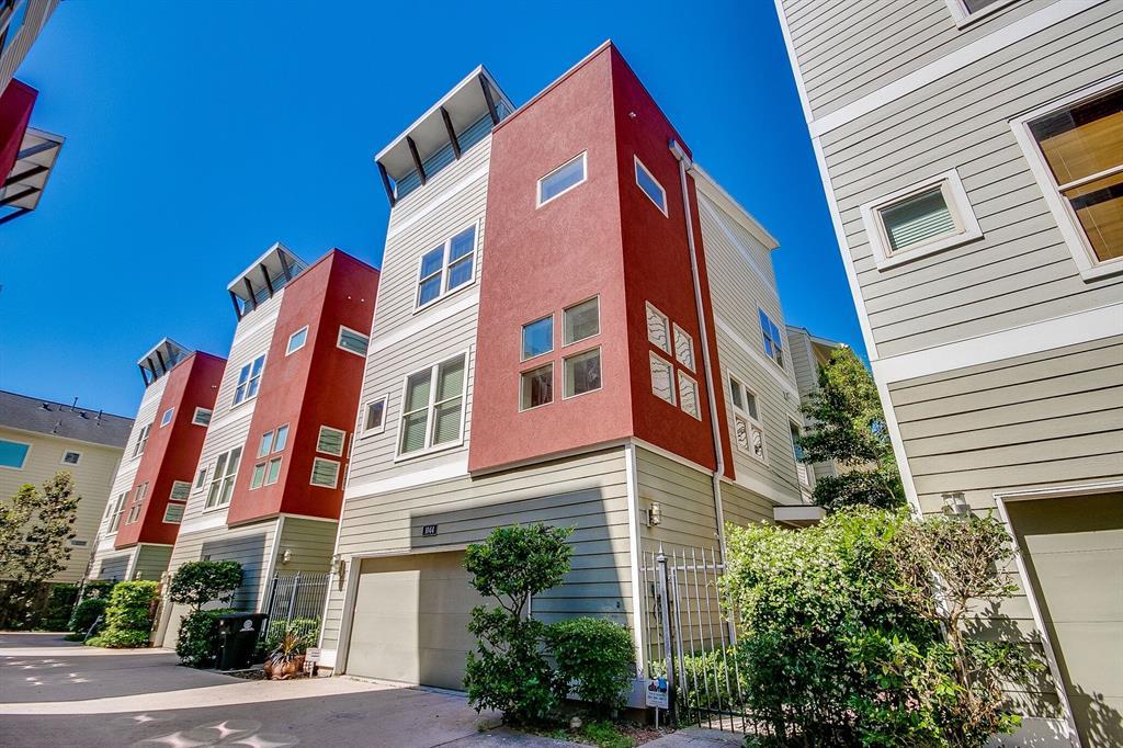 1044 24th Street - Photo 1