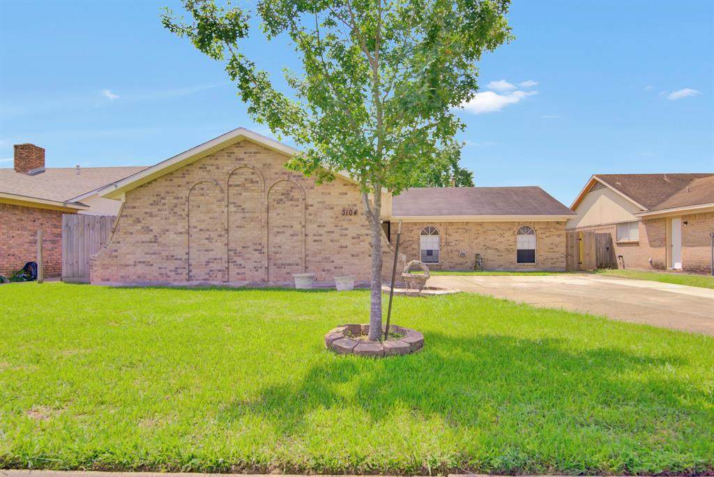 3104 Briar Drive - Photo 1