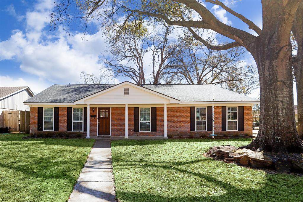 14135 Barryknoll Lane - Photo 1