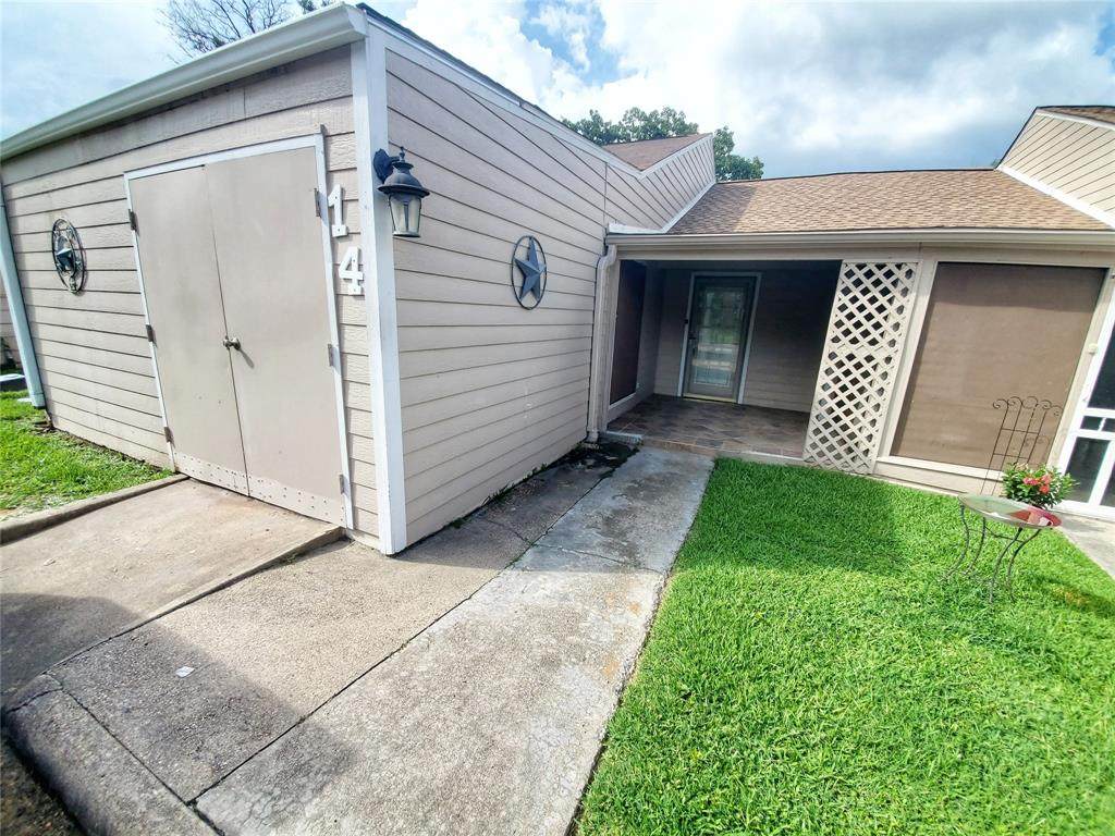 14 Townhouse Ln - Photo 1