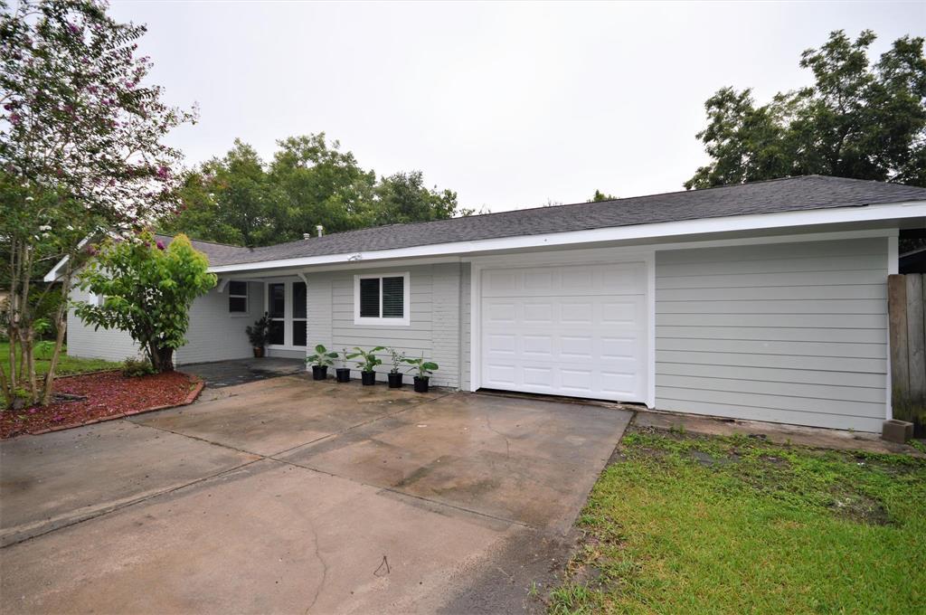 612 Smith Avenue - Photo 1