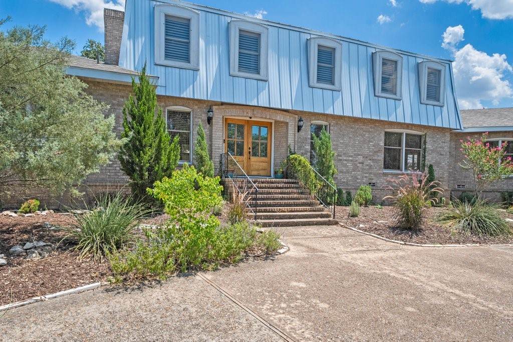 110 Sierra Circle - Photo 1