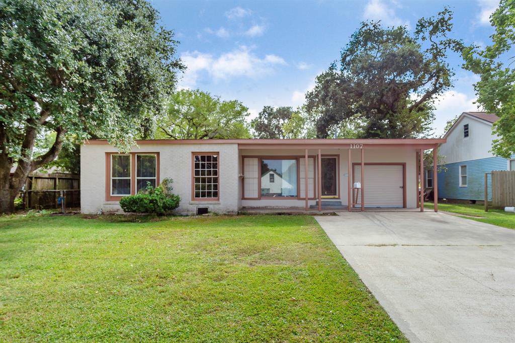 1107 17th Avenue - Photo 1