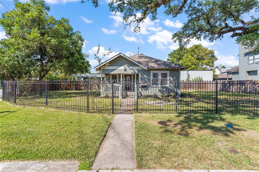 801 24th Street - Photo 1