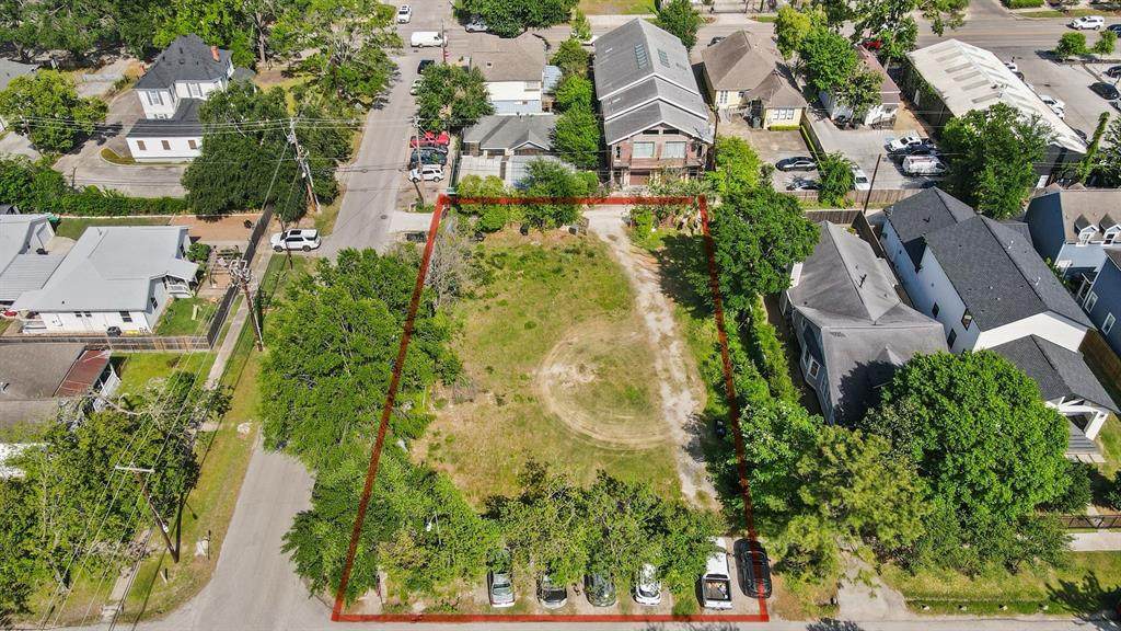 224 8th Street - Photo 1