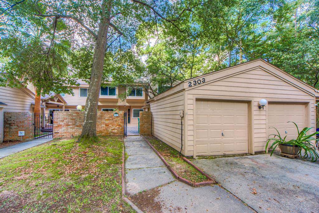2303 Settlers Way - Photo 1