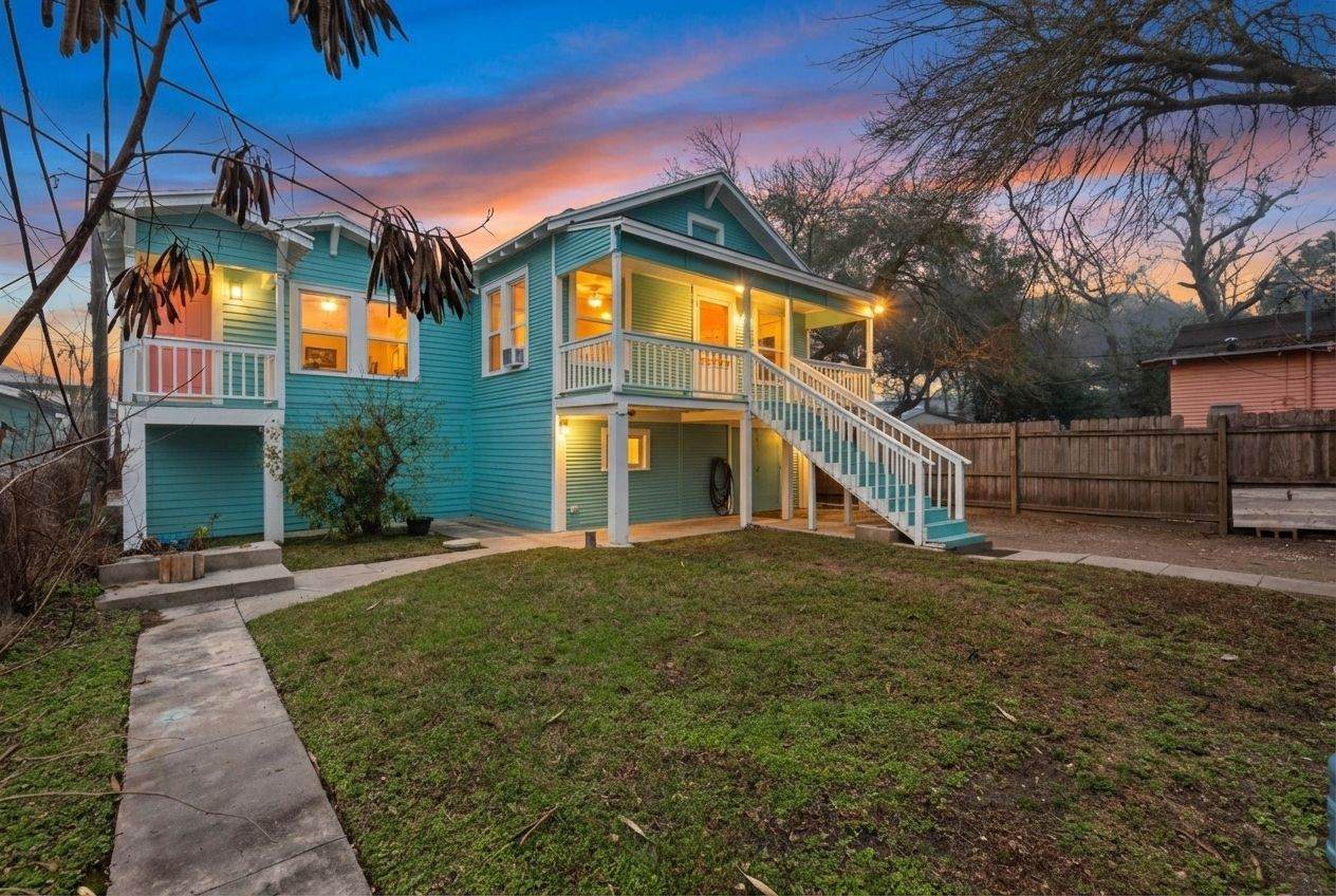 4728 Avenue R 1/2 - Photo 1