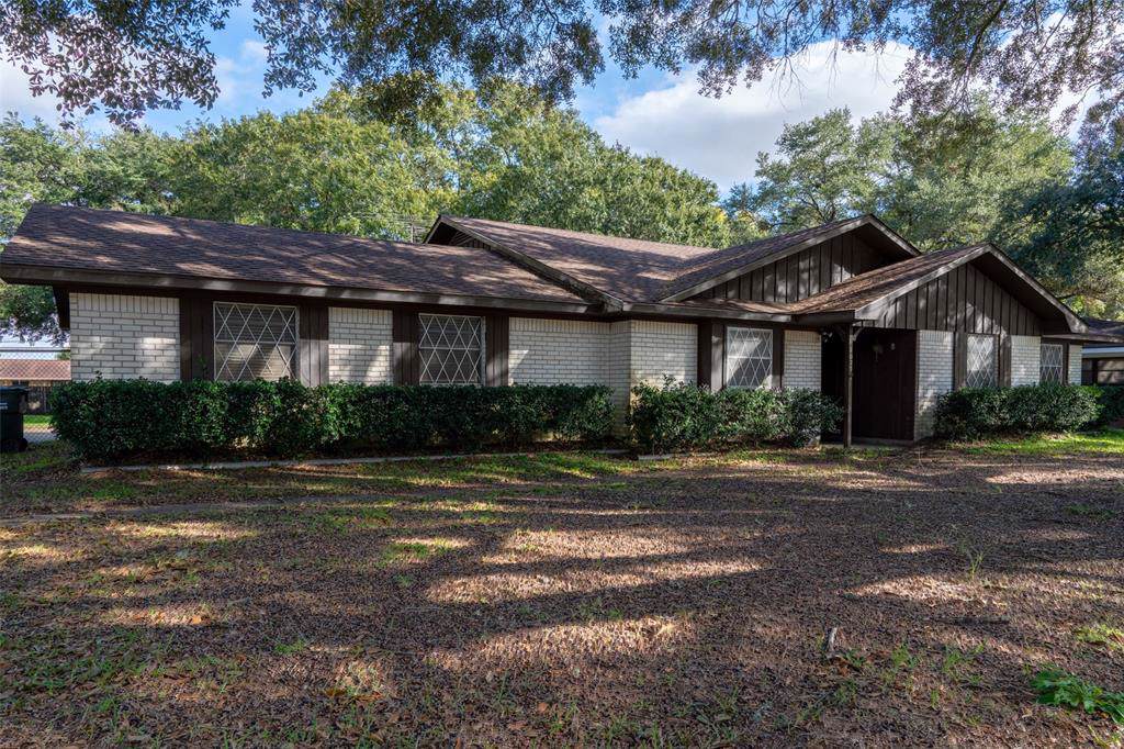 1025 Meyer Street - Photo 1