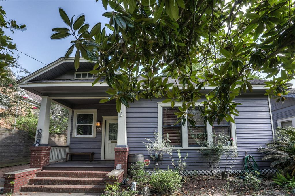 824 Pecore Street - Photo 1