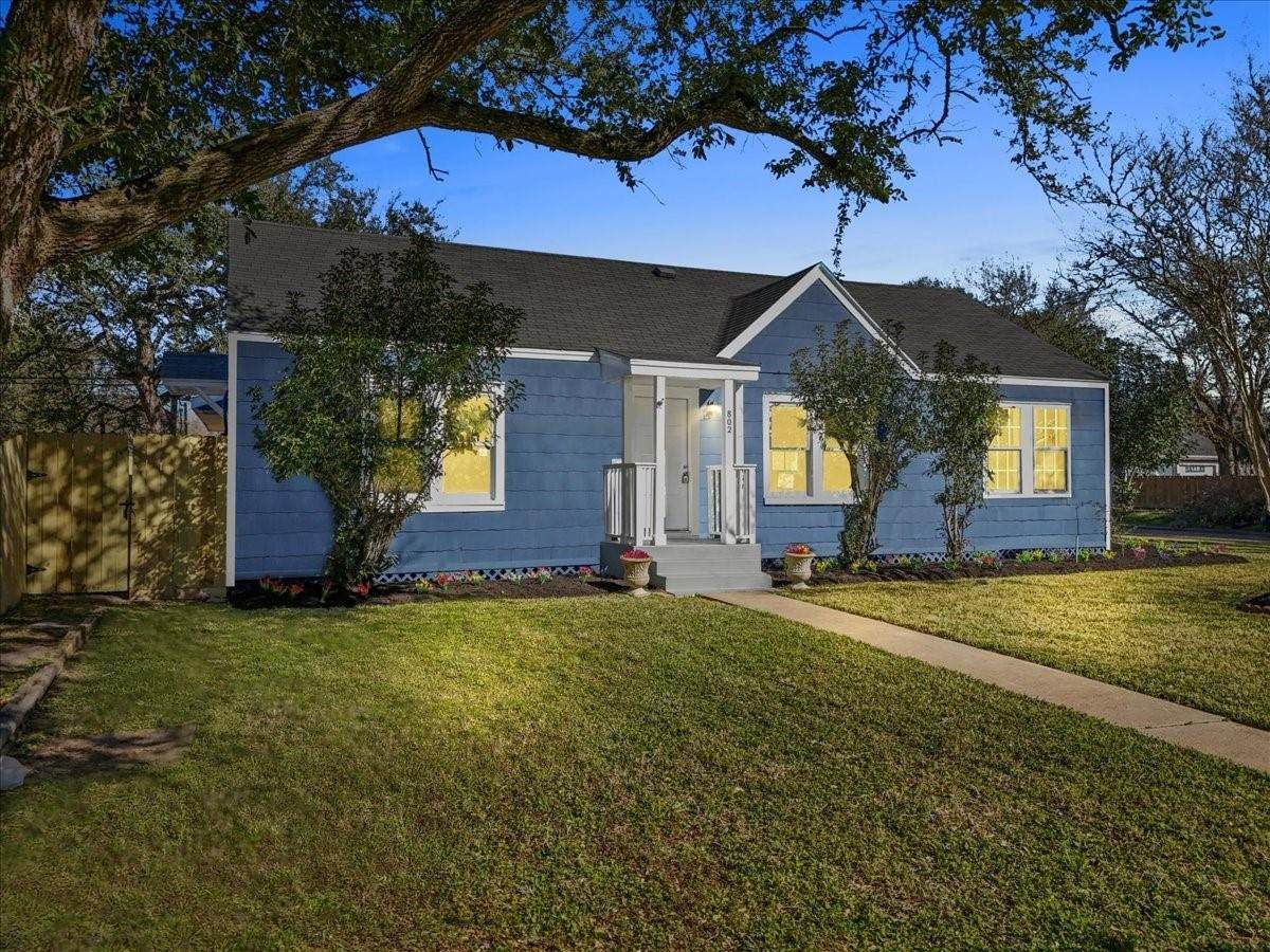 802 18th Avenue - Photo 1