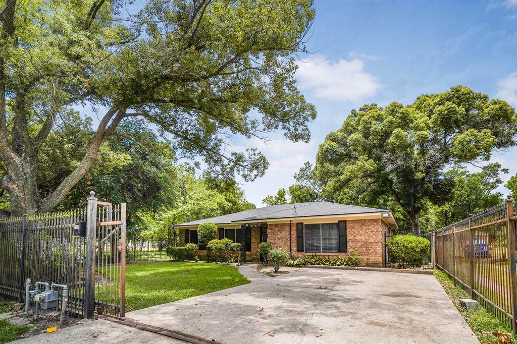 6103 Wipprecht Street - Photo 1