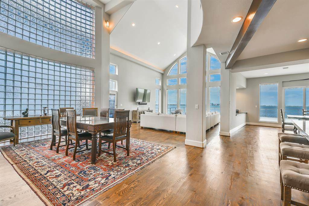 128 Quayside Drive - Photo 1