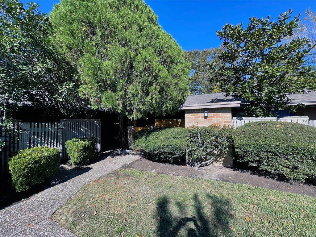 1529 Wirt Road - Photo 1
