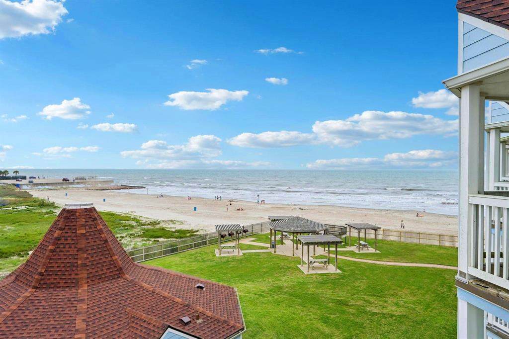 10811 San Luis Pass Road - Photo 1