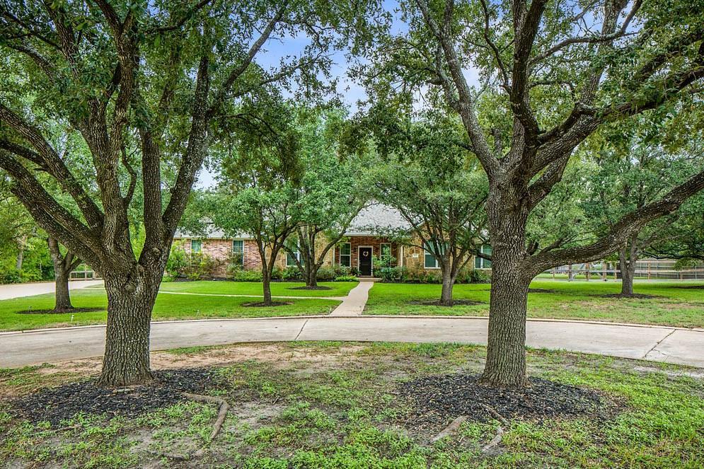 903 Munson Avenue - Photo 1