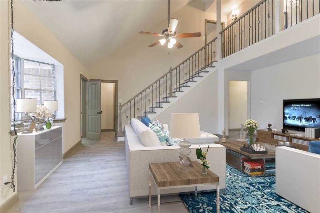 77 Surrey Oak Court - Photo 1