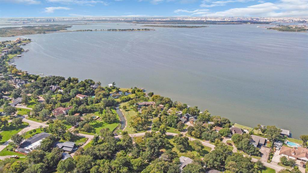 107 Burnett Drive - Photo 1