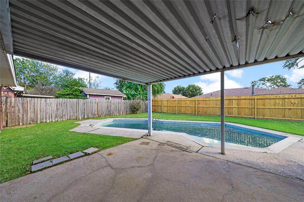 2825 21ST Avenue - Photo 1