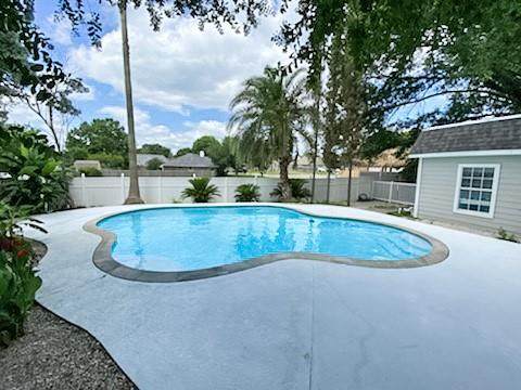 7283 Lakeshore Court - Photo 1