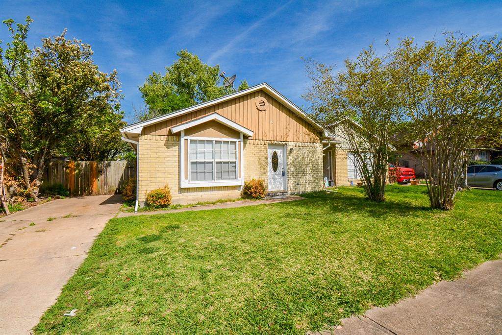 17016 Pastoria Drive - Photo 1