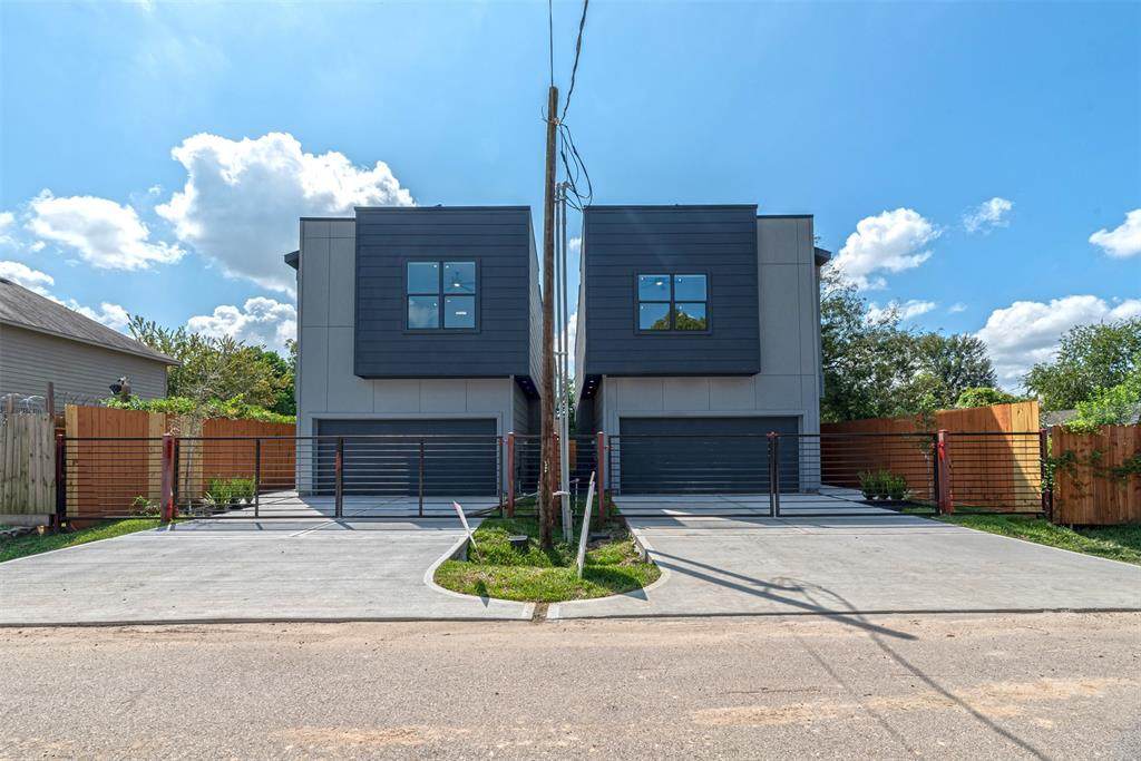 5021 Creekmont Drive - Photo 1