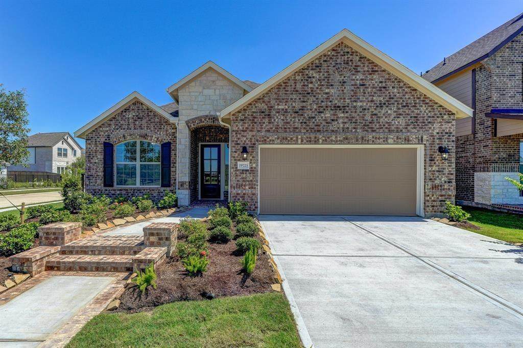 19015 Andalusian Glen Lane - Photo 1