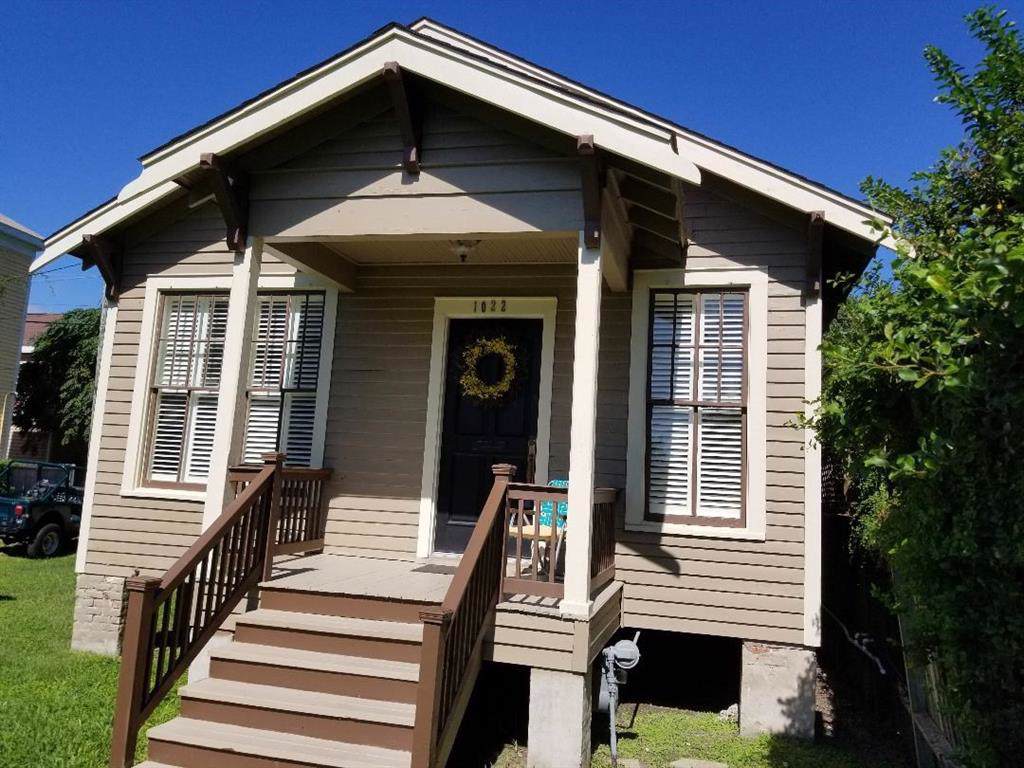 1022 Winnie Street - Photo 1