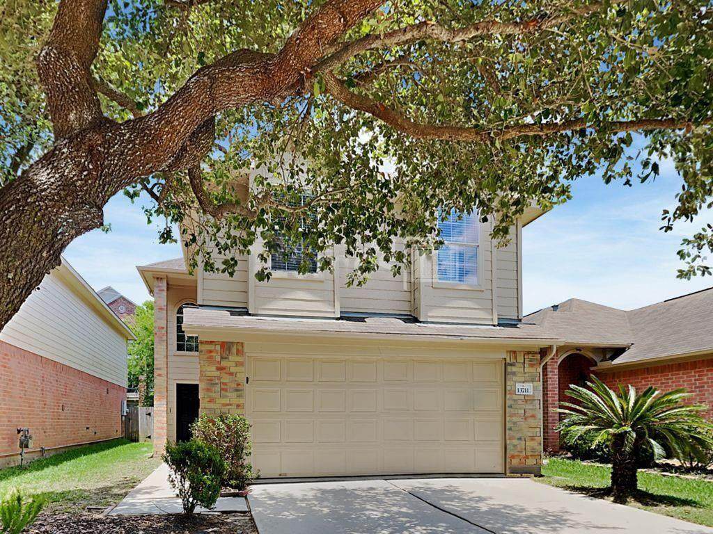 13711 Rural Oak Street - Photo 1