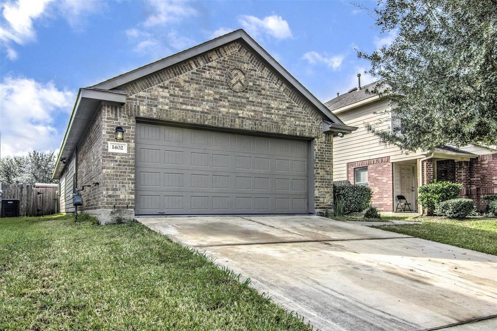 1402 Lansing Field Lane - Photo 1