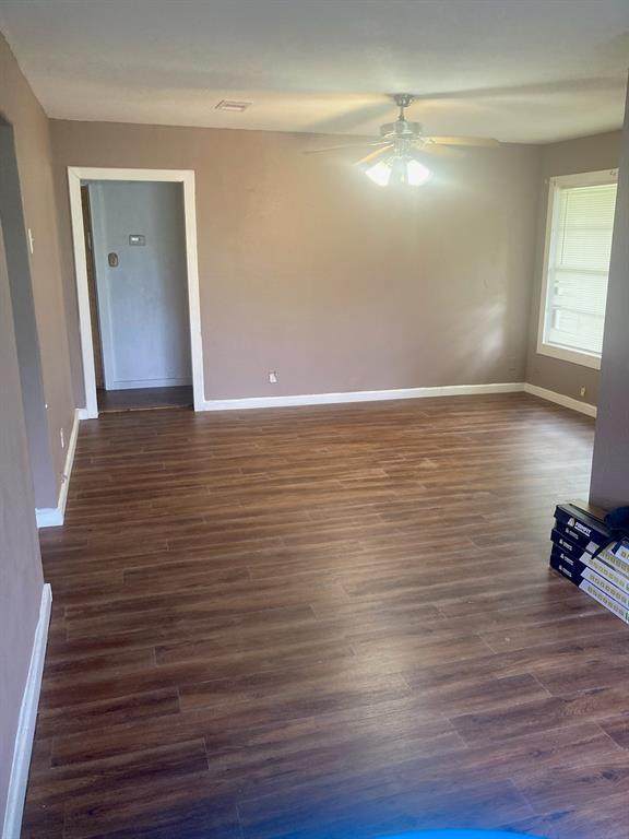 1936 Avenue G - Photo 1