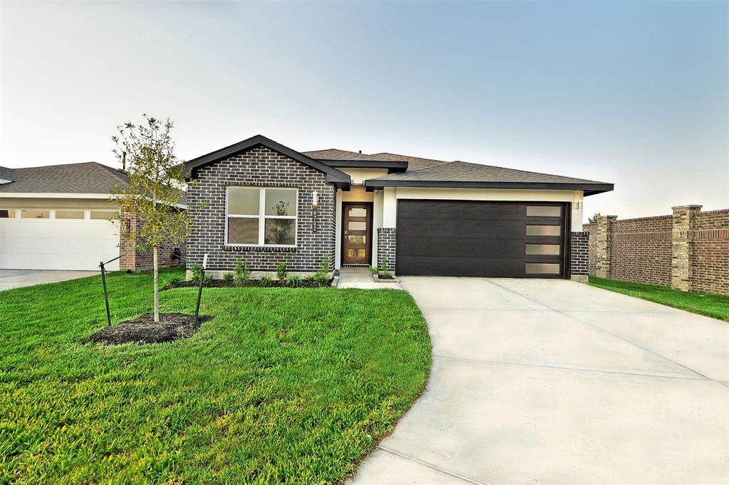 6702 Bradford Terrace - Photo 1