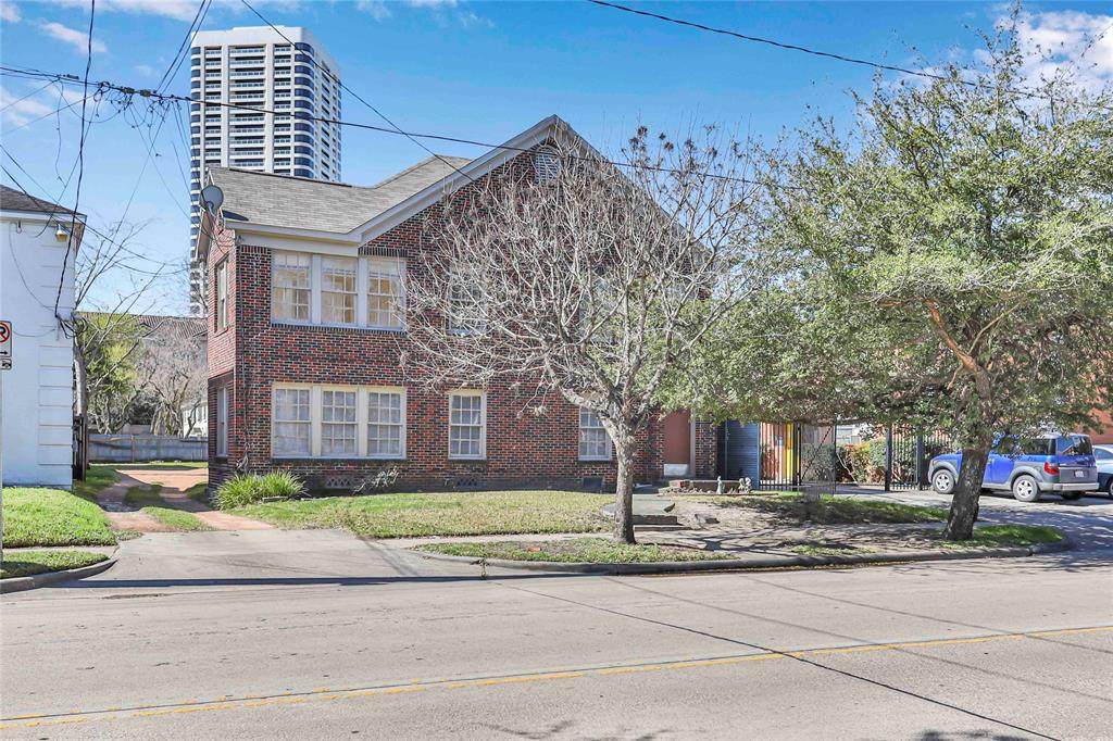 1908 Binz Street - Photo 1