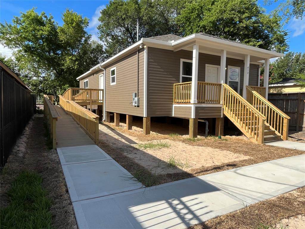 612 37th Street - Photo 1