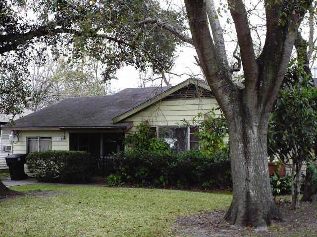 7019 Sherwood Drive - Photo 1