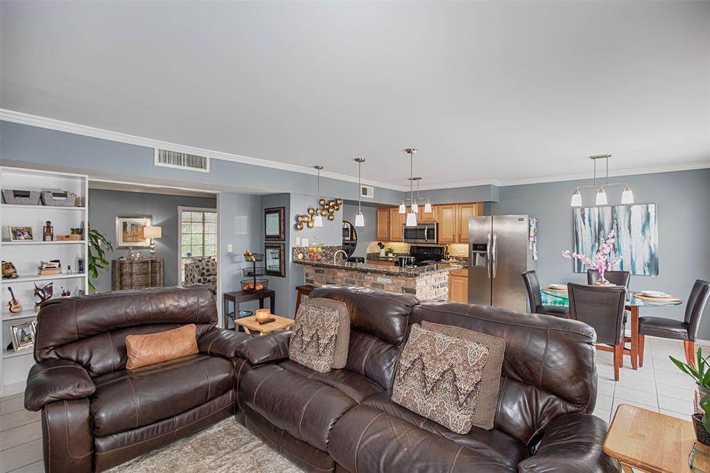 2101 Fountain View Drive - Photo 1