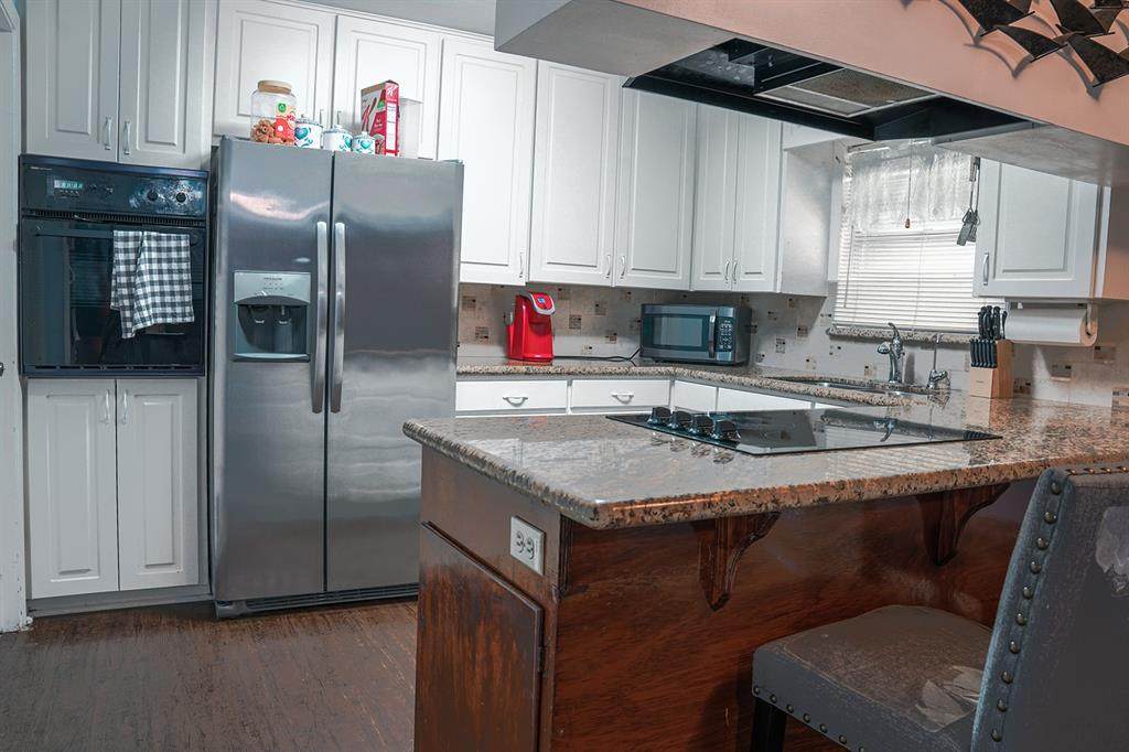 725 Southside Drive - Photo 1