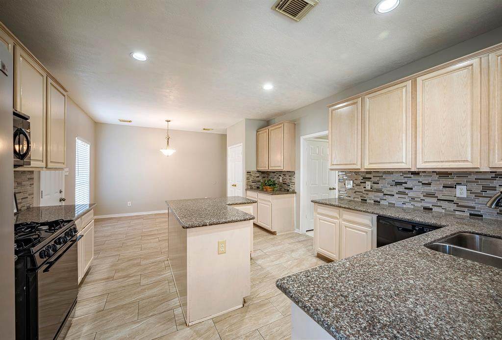 1714 Lake Harbor Way Circle - Photo 1