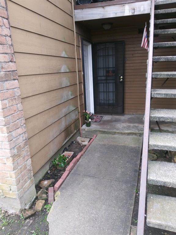 9090 Braeswood Boulevard - Photo 1