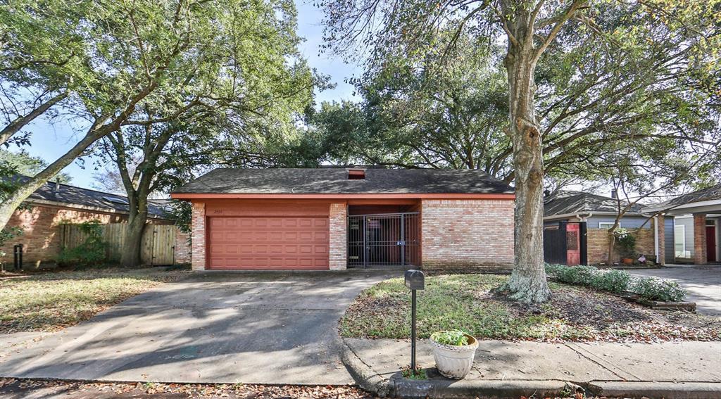 2955 Lakeview Drive - Photo 1