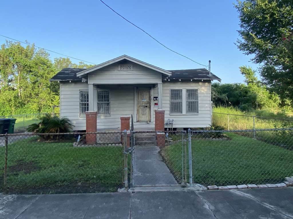 2805 Brackenridge Street - Photo 1