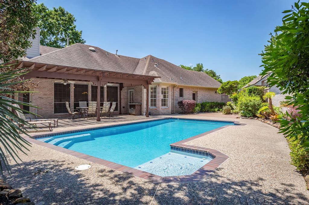 2802 Halton Court - Photo 1