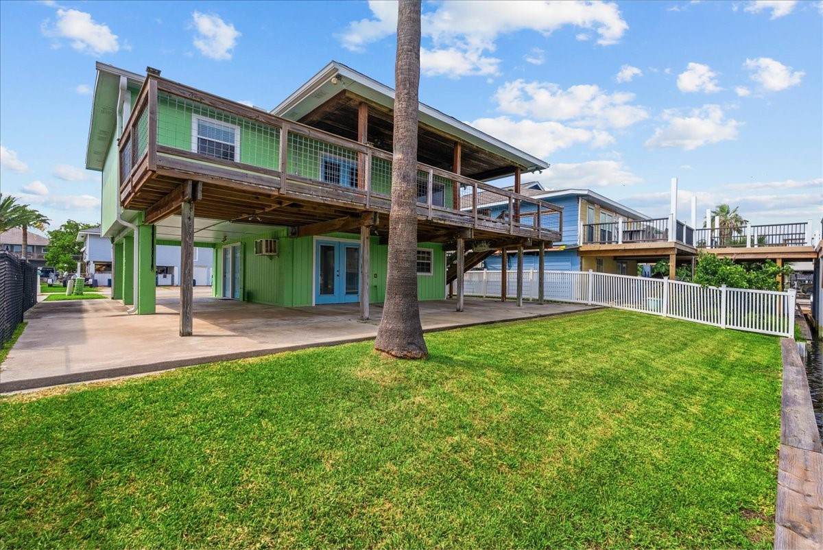984 Bonita Street - Photo 1