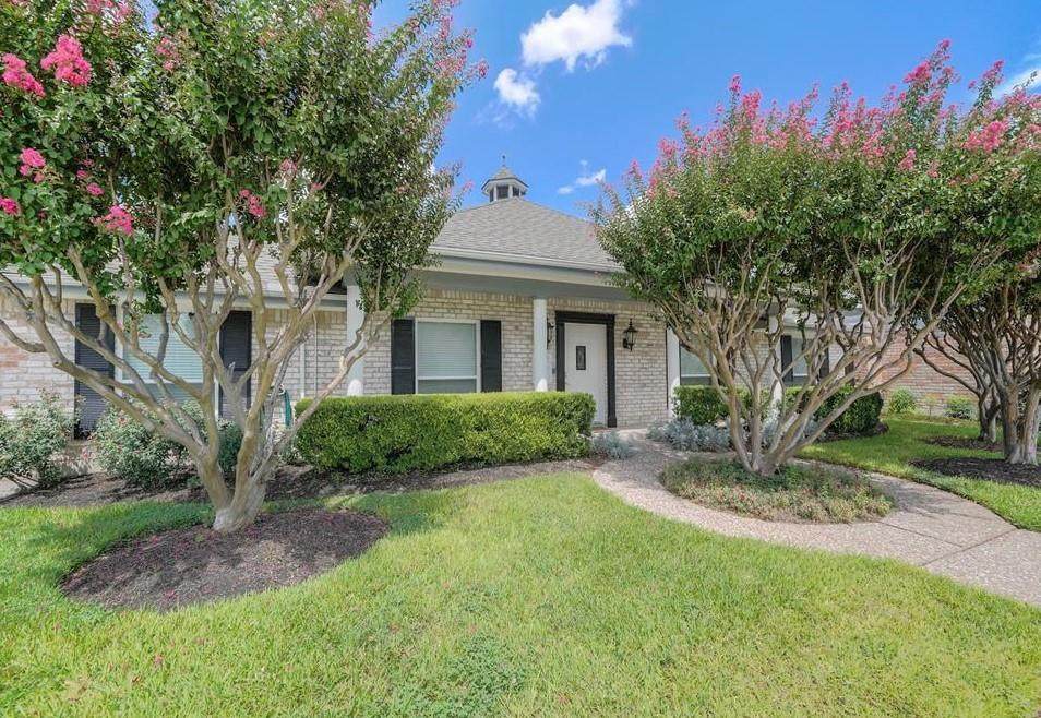 11002 Hammerly Boulevard - Photo 1