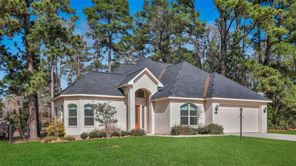 217 Wyndemere Drive - Photo 1