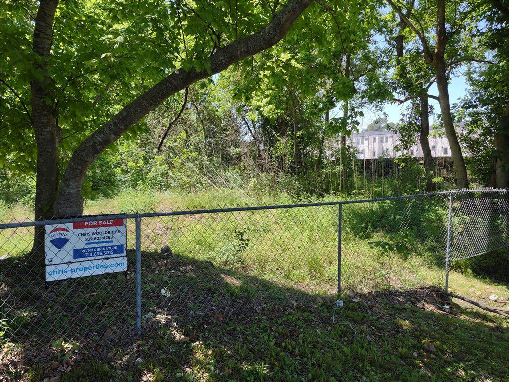 719 Marcella Street - Photo 1