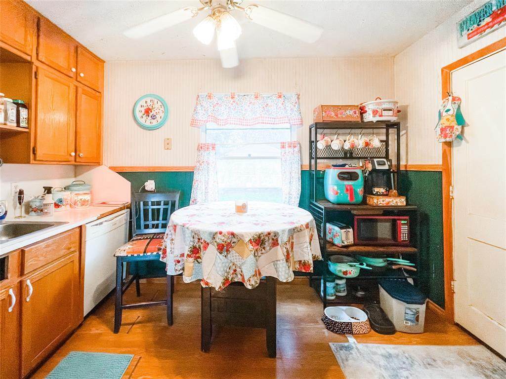 209 Bell Street - Photo 1