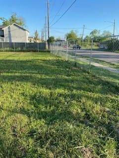 8506 North Main Street - Photo 1