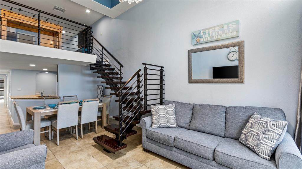 9520 Seawall Boulevard - Photo 1