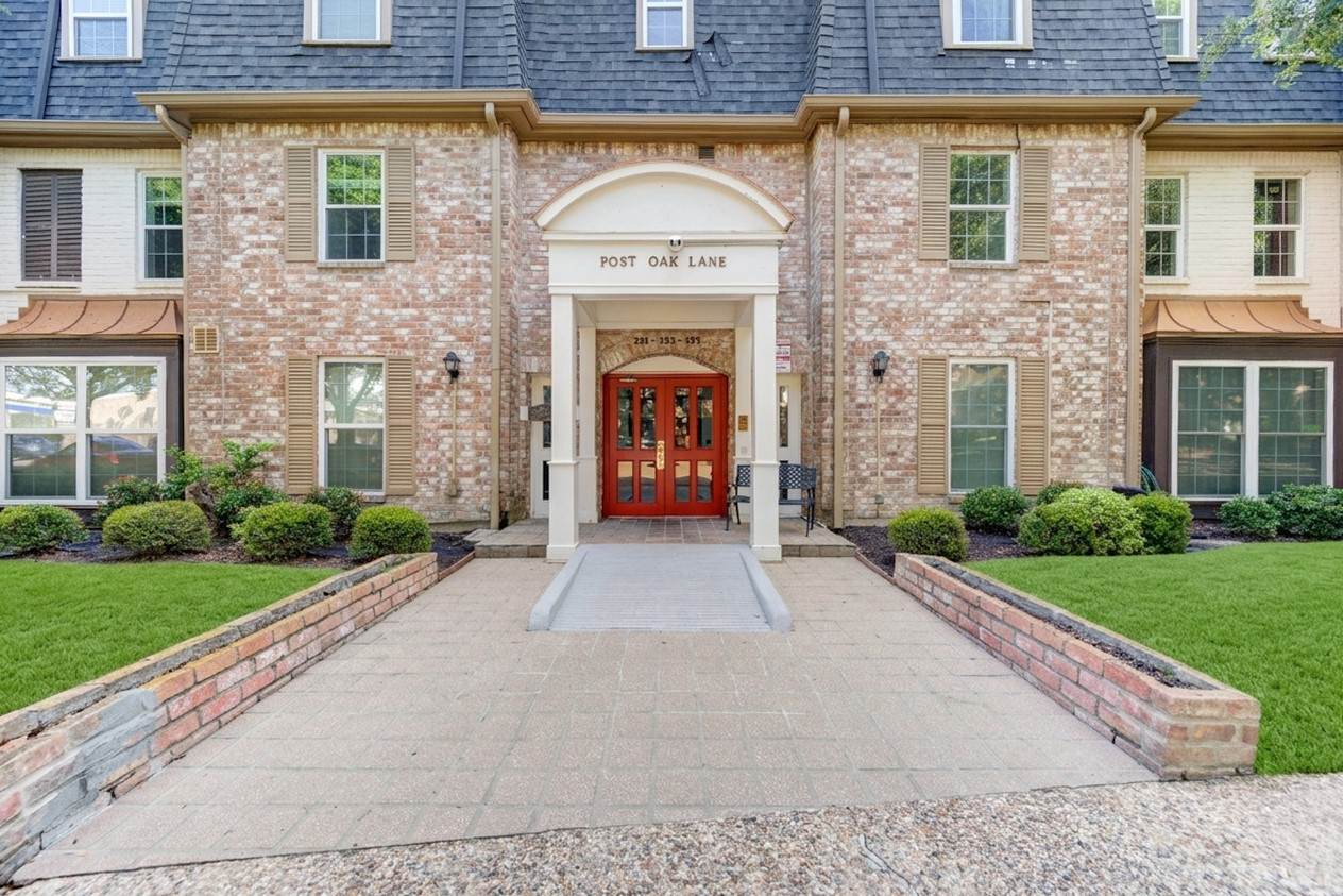351 Post Oak Lane - Photo 1