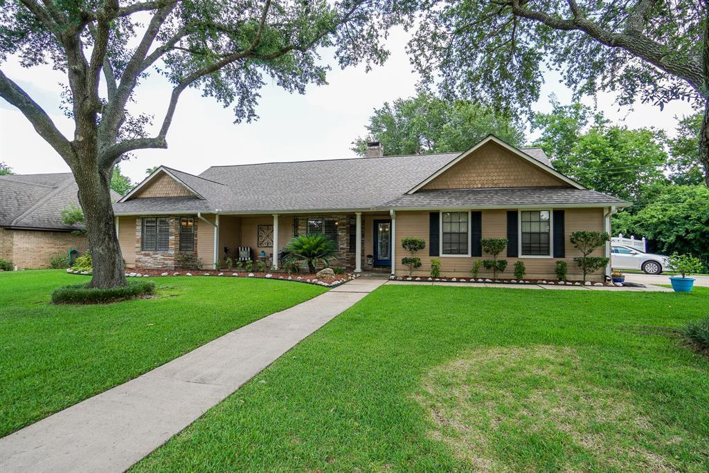 2707 Parkway Avenue - Photo 1